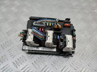 9667199680,R08 Блок предохранителей Citroen C3 2 Арт 89439