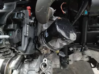 779744 Теплообменник масляного фильтра Renault Clio 3 Арт 87897, вид 1