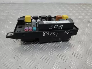5DK008668 Блок предохранителей Opel Astra H Арт 82928, вид 3