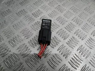 0281003037 Реле накала свечей Volvo XC90 1 Арт 81330