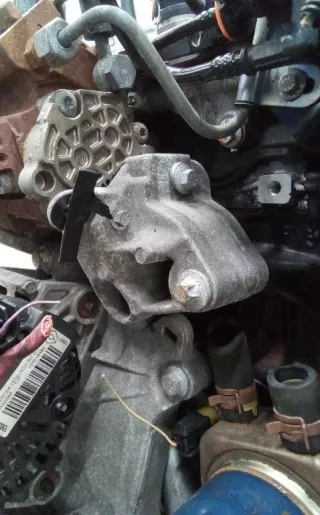8200542891 Крепление ТНВД Renault Scenic 2 Арт 2_65313, вид 2