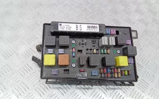 13145039 Блок предохранителей Opel Astra G Арт 2_59278