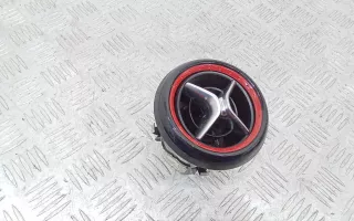 A1768300954 Дефлектор обдува салона Mercedes A W176 Арт 2_55921