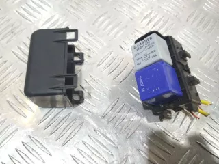 20241077,8200222933 блок реле Renault Megane 2 Арт 2_25592, вид 1