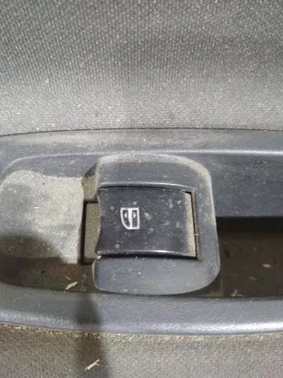  Кнопка стеклоподъемника Renault Koleos Арт 2_15375