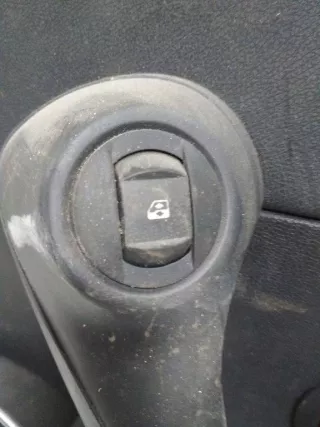  Кнопка стеклоподъемника Renault Clio 3 Арт 2_13536