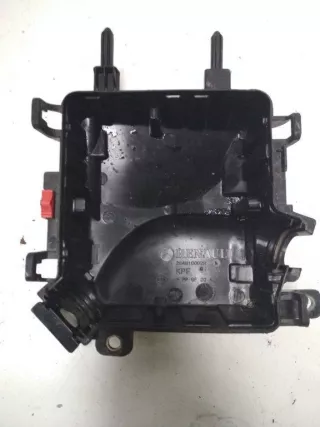 284B10002R крышка блока предохранителей Renault Scenic 3 Арт 2_10102, вид 2