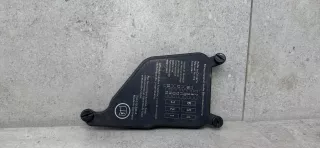 7L0937576A крышка блока предохранителей Porsche Cayenne 958 Арт 109-2-28, вид 3