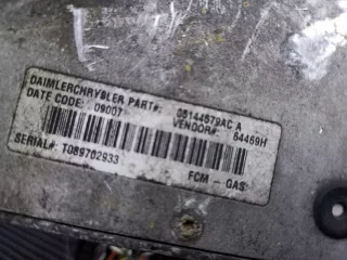 Блок предохранителей Chrysler Voyager 4 2006г. 05144579AC - Фото 4