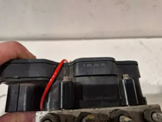 0265256215 Блок ABS Renault Twingo 3 Арт e10618806, вид 7