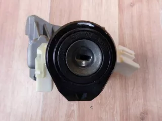 89783-0D050 897830D050 Замок зажигания Toyota Yaris 3 Арт e10626388, вид 3