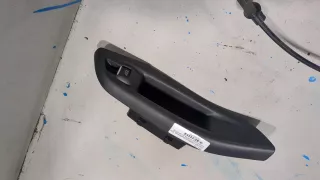 1850432 Кнопка стеклоподъемника заднего правого  Ford Focus 3 restailing Арт 20389955, вид 1