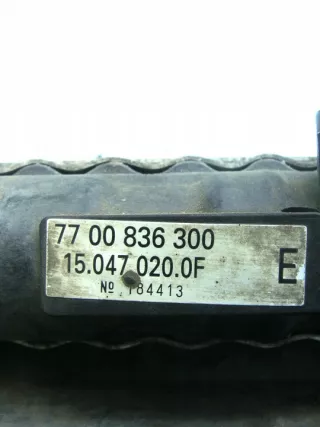 7700836300 Радиатор (основной) Renault Clio 2 Арт e1808507, вид 3