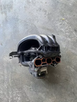17120-0Q040 Коллектор впускной Toyota Yaris 3 Арт e8393275, вид 1