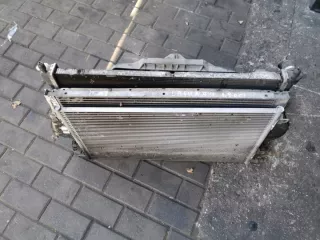 82000087617D Радиатор (основной) Renault Laguna 2 Арт e8663875, вид 2