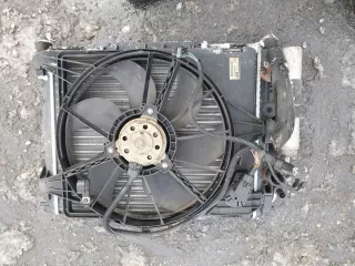 7700428659 Радиатор (основной) Renault Clio 3 Арт e8967468, вид 3
