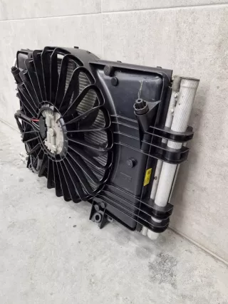 1048498-00-C 1031401-00-G Радиатор (основной) Tesla model X Арт e10523797, вид 3