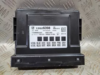 13526398 Блок предохранителей Opel Astra K Арт e9586946, вид 1