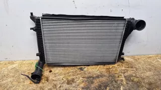 1K0145803H Интеркулер Volkswagen Golf 5 Арт e10656631, вид 4