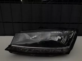 2018-2022 Фара левая Skoda Fabia 3 Арт e10670577, вид 1