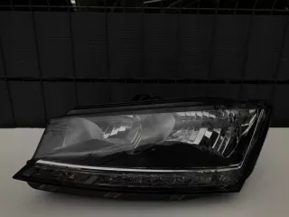 2018-2022 Фара левая Skoda Fabia 3 Арт e10670577, вид 2