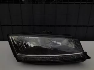 2018-2022 Фара правая Skoda Fabia 3 Арт e10670578, вид 1