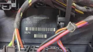 3C0937049AH Блок бортовой сети Volkswagen Passat B6 Арт 20396786, вид 3