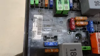 1K0937124P Блок предохранителей Skoda Octavia A5 Арт 20435006, вид 2