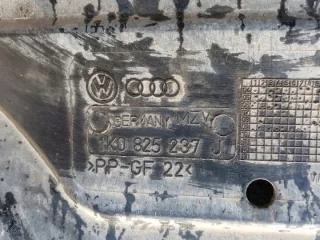1K0825237J Декоративная крышка двигателя Audi A3 8P Арт e9209991, вид 4