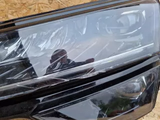 57B941015 Фара правая Skoda Karoq Арт e10671389, вид 3