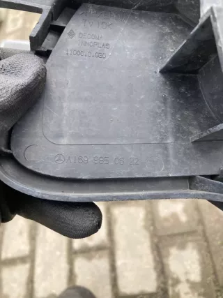 A1698850622 Фара противотуманная правая Mercedes A W169 Арт e10680802, вид 3