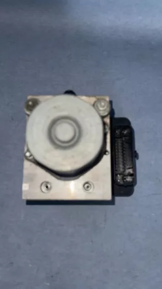 1037797-00-C Блок ABS Tesla model X Арт e10702439, вид 2