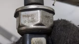  Топливная рампа  Peugeot 406 Арт 20415840, вид 4