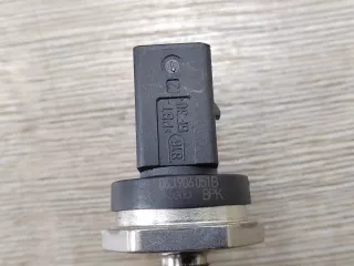 06J906051B Датчик давления топлива Audi A4 B8 Арт 2-22761, вид 4