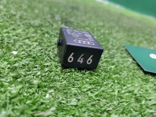 4H0951253C Реле Audi A1 Арт 2-23925, вид 3