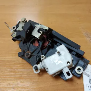 809827565 Кнопка открытия багажника Audi A4 B5 Арт 2-24740, вид 3