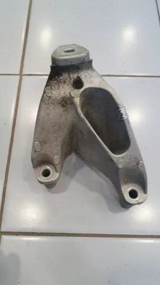 8K0199307CC Кронштейн подушки двс Audi A4 B8 Арт 2-25444, вид 1