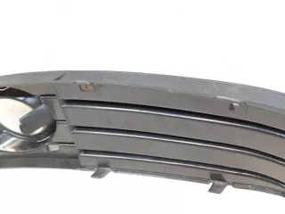 8KD807681 Заглушка (решетка) в бампер Audi A4 B8 Арт 2-26104, вид 7