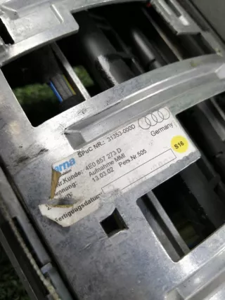 4E0857273D Монитор выдвижной центральный Audi A8 D3 (S8) Арт 2-26596, вид 2