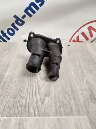 1 707 050 Корпус термостата Ford Focus 3 Арт 2-26973, вид 1