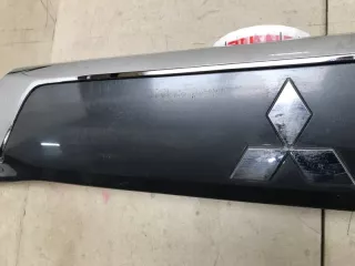 5817A265 Накладка двери (крышки) багажника Mitsubishi Outlander 3 restailing 2 Арт 2-58239, вид 3