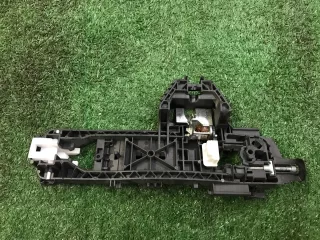 A2047602134 Скоба замка двери Mercedes C W204 Арт 2-61633, вид 1