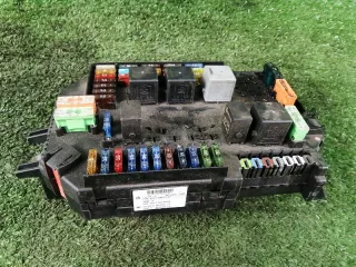 A2215450001 Блок реле и предохранителей Mercedes S W221 Арт 2-147405, вид 1