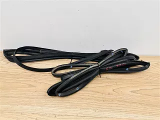 82130-B1000 Уплотнитель Genesis G80 Арт 2-316790, вид 1
