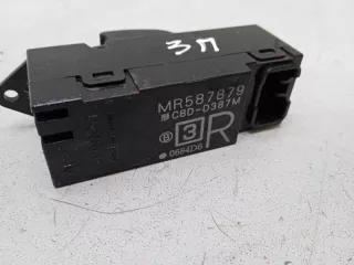 MR587879 Кнопка стеклоподъемника Mitsubishi Lancer 9 Арт 2-467989, вид 3