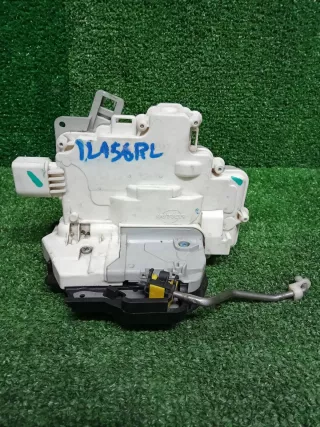 4F0839015 Замок боковой двери Audi A3 8P Арт 2-554393