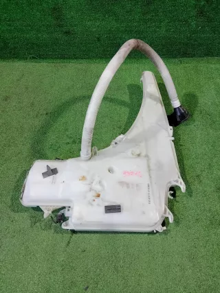 61677238667 Бачок стеклоомывателя BMW 1 E81/E82/E87/E88 Арт 2-559754