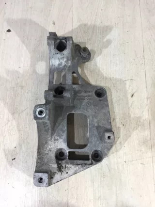 06F903143F Кронштейн генератора Skoda Octavia A5 Арт 2-599606, вид 1