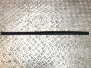 6786433030 Уплотнитель двери нижний Toyota Camry XV30 Арт 2-657271, вид 1