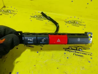 6H5213D734BC Кнопка аварийной сигнализации Land Rover Freelander 1 Арт 2-731546, вид 2